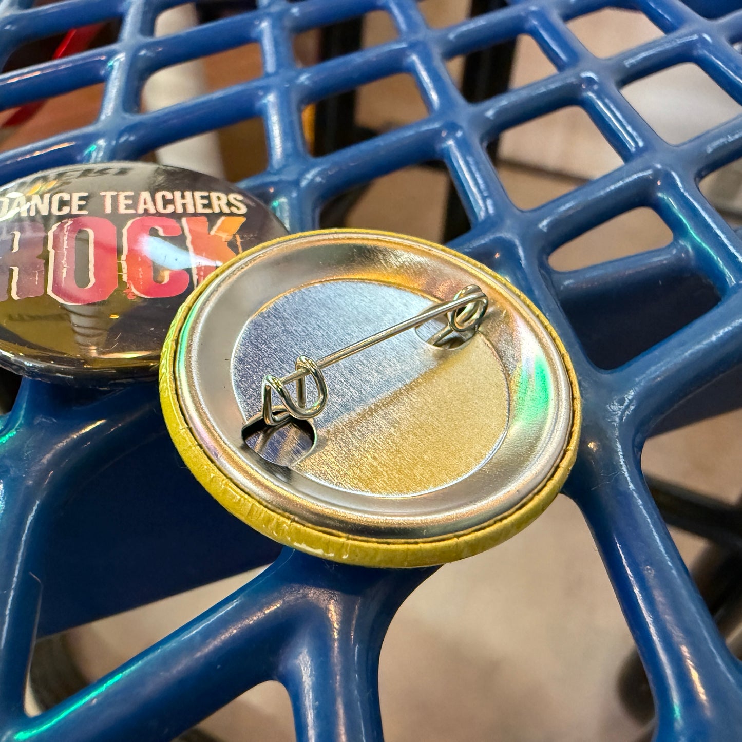 アメリカ製カスタム缶バッジ・1.5インチ(約38mm)