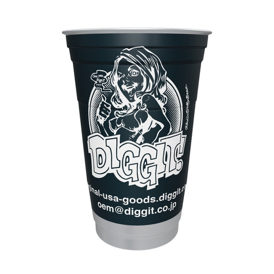 トップカップ 20oz、縦横比を維持して拡大したDIGGITイラストの全面印刷。Ball 2023年仕様書の暫定寸法を継承。現行品との寸法一致・スマホ実機ARは未確認。細部・質感は参考表現