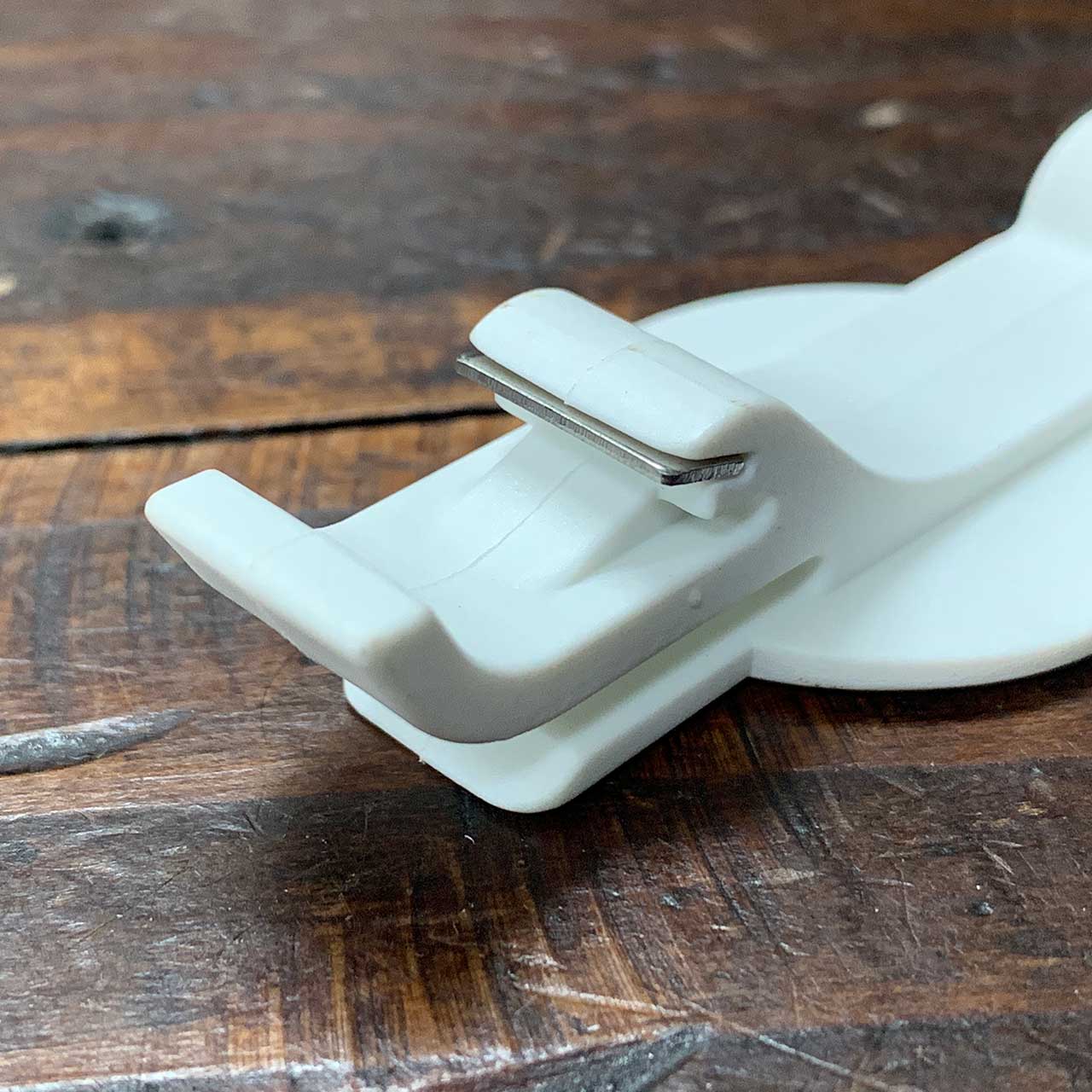 Beverage wrench (bottle opener) - round - 600RD