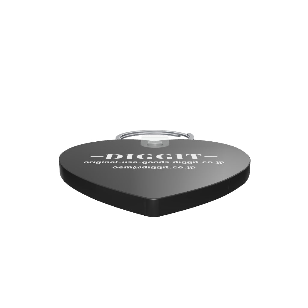 Quikey 6321 ブラックの3D/AR参考モデル。本体（留具を除く）の公称寸法50.8×50.8mm、掲載厚さ3.81mm。現行公式カタログ・同品番テンプレート外形と写真を参考に再現。穴・留具・縁・色味の細部は推定です。 支給水平DIGGITロゴ・WEB・メールを表面に追加（連絡先8pt、URL一行、裏面無地）。文字輪郭のみで背景画像なし。